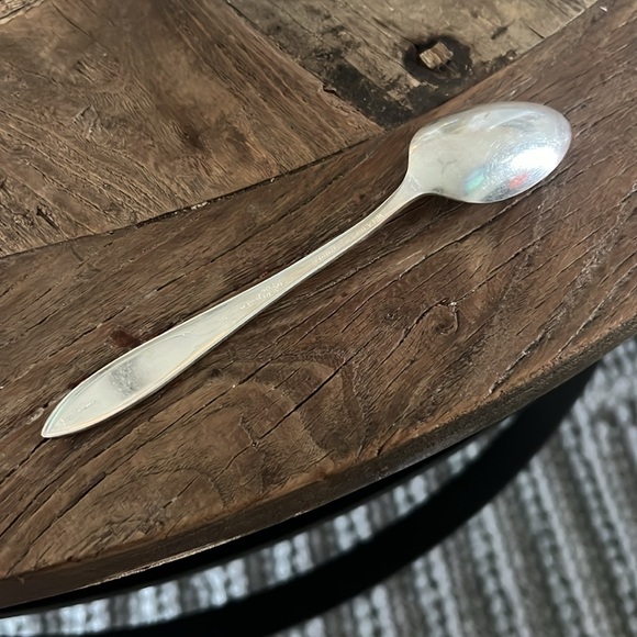 Vintage Oneida 5 pc flatware set: - Picture 15 of 16